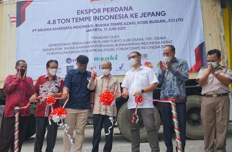 Forum Komunikasi Doa Bangsa (FKDB) mencatat sejarah dengan mengekspor 4,8 ton produk tempe ke Jepang. SP/ Kemendag