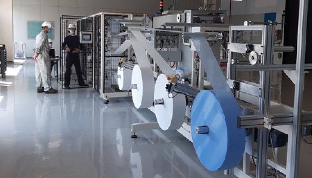 Grup Peugeot telah menggelontorkan dana sebesar 1 juta Euro untuk membuat fasilitas produksi masker bedah. SP