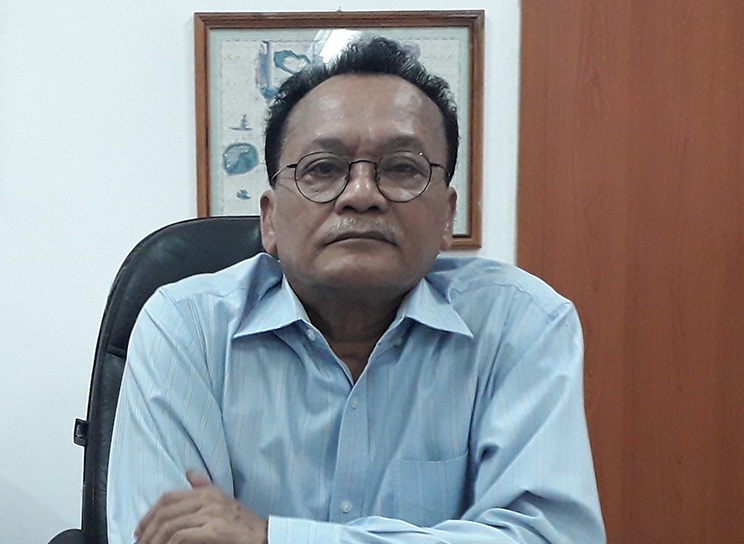 Prof Hotman Siahaan, Guru Besar Universitas Airlangga (Unair)