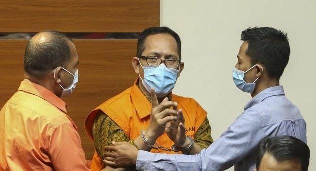 Itong Isnaeni Hidayat tampak tak terima dan terus menginterupsi, ketika dirilis KPK, Kamis (20/11/2022) malam.