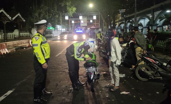 Razia knalpot brong di Gresik