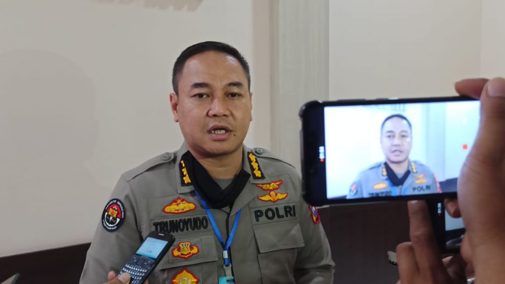 Kabid Humas Polda Jatim Kombes Pol Trunoyudo Wisnu Andhiko Selasa (30/6/2020)