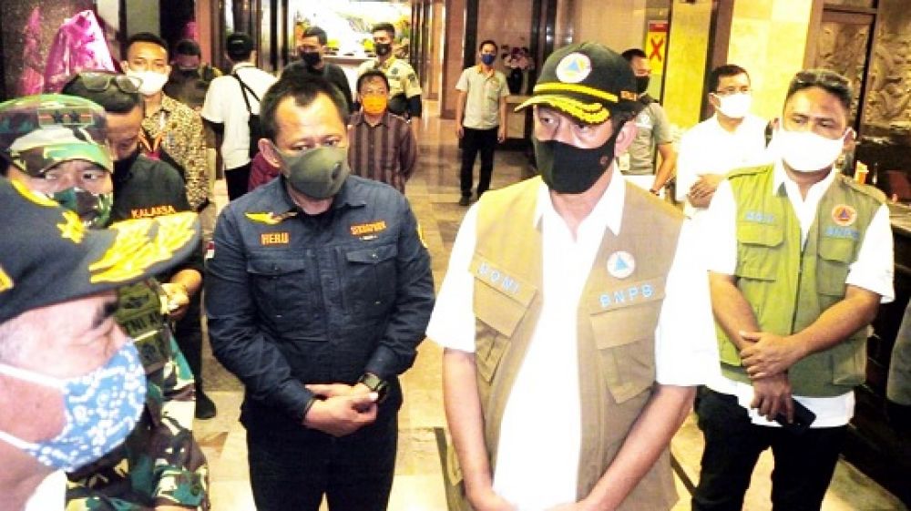 Ketua Gugus Tugas Percepatan Penanganan COVID-19 (Gugus Tugas Nasional) Doni Monardo melakukan kunker peninjauan kesiapan Hotel Grand Surabaya. SP/ADT