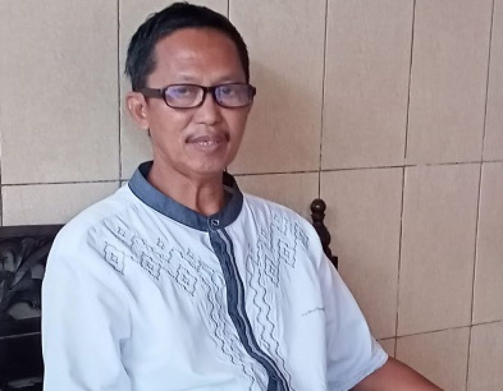 Drs Achmad Sulaiman M.Pd, Kepala Sekolah SMAN I Arjasa Kepulauan Kangean Kab. Sumenep SP/Ainur Rahman