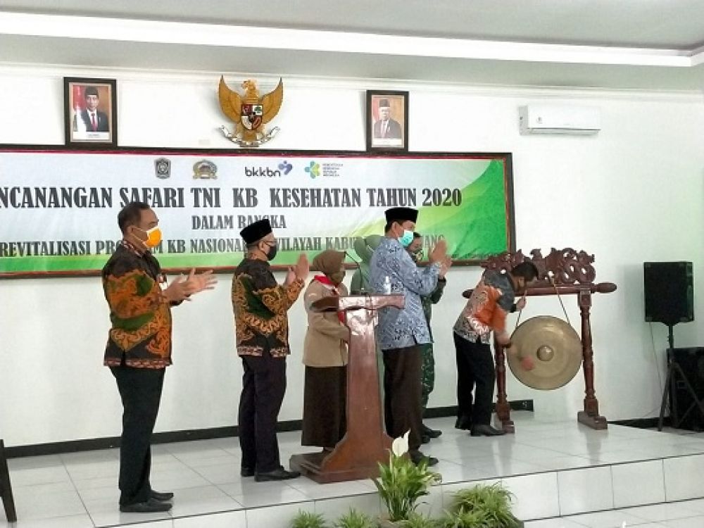 Kegiatan Pencanangan Safari TNI KB Kesehatan Tahun 2020. Selasa (1/9/2020). SP/ADT