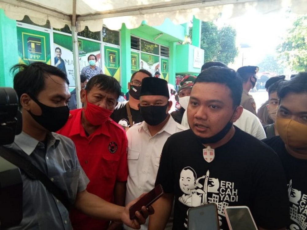 Koordinator Gerakan Arek Suroboyo ikut mendukung Eri Cahyadi – Armuji. SP/BYTA