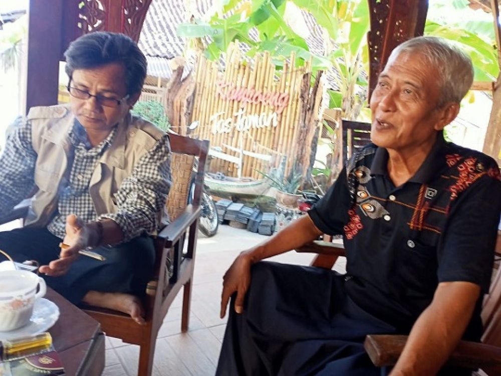 Ketua IV Partai Golkar Dewan pengurus Cabang perwakilan Kab. Sumenep, Eko Suhartono Hadie saat ditemui di kediamannya (SP/Ainur Rahman)

 