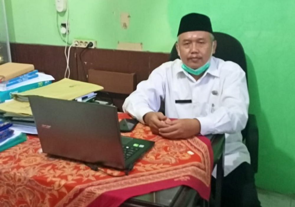 Kepala Sekolah SDN Pangarangan I Kab. Sumenep, Slamet Santoso, S.Pd, MM,( SP/Ainur Rahman)