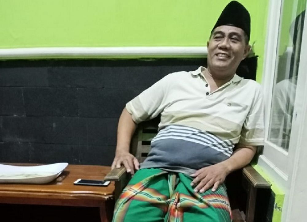  H. Aksan, S.Pd, kepsek SMPN I Raas kab. Sumenep, (SP /Ainur Rahman)

 