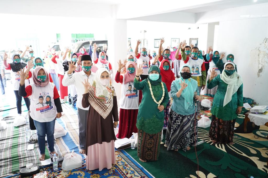 Masyarakat Sidoarjo, sangat rindu dengan pemimpin perempuan. SP/ Sugeng Purnomo