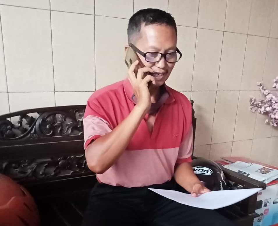 Foto : Drs, Achmad Sulaiman M.Pd, saat ditemui reporter SP di kediamannya (SP/Ainur Rahman)