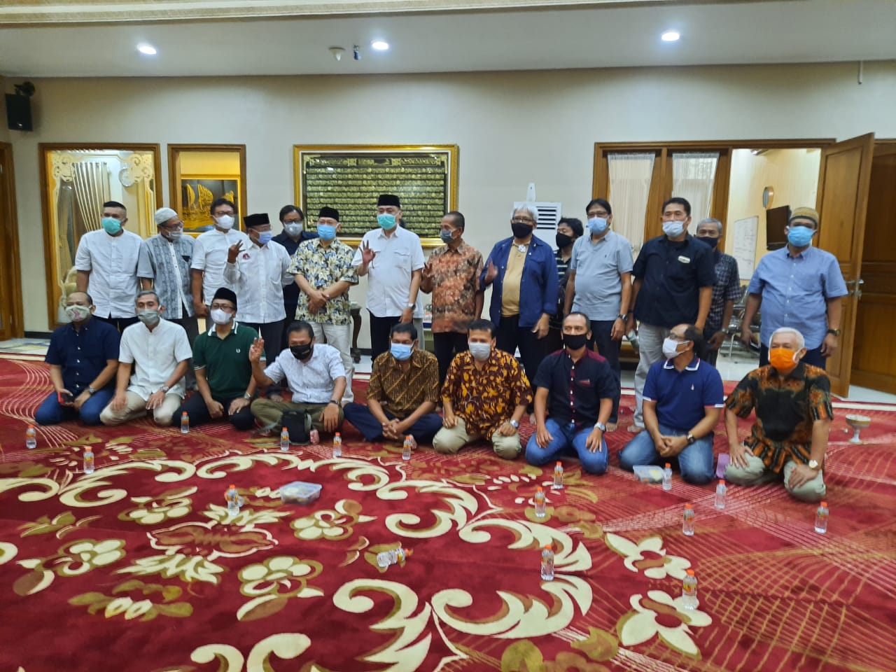 Cabup Kelana bersama warga Deltasari