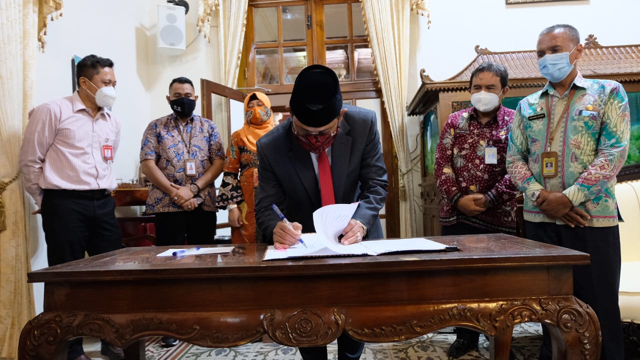 Penandatanganan MoU penambahan mini Mall Pelayanan Publik (MPP) di Sidoarjo. SP/SUGENG