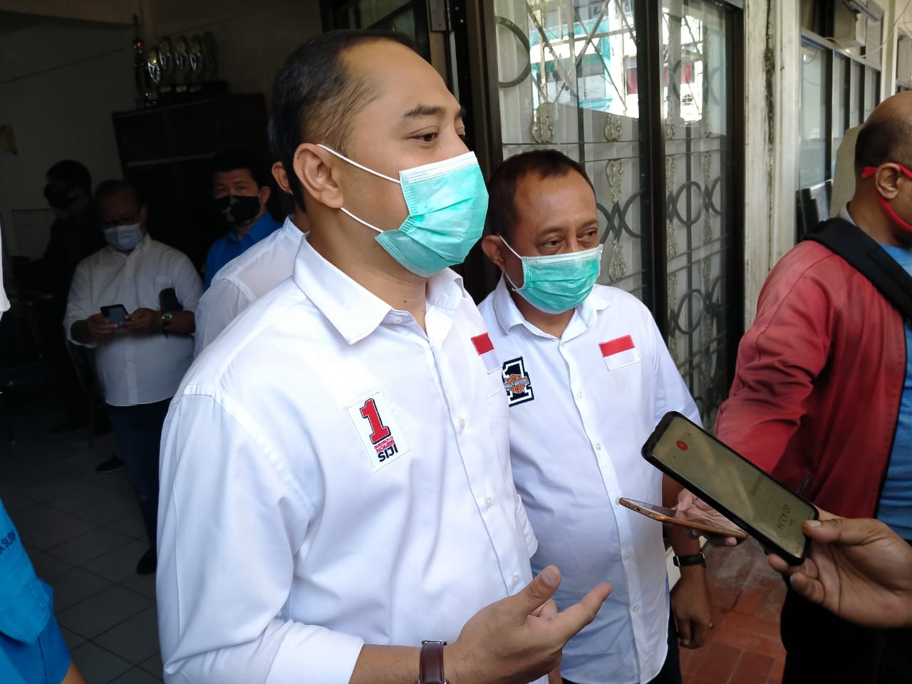 Eri – Armuji berjanji menyiapkan kenaikan insentif bulanan untuk para kader kesehatan dan lingkungan.SP/BYTA INDRAWATI.