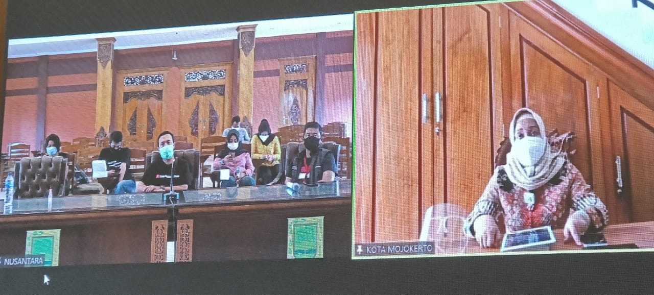 Foto : Wali Kota Mojokerto, Ika Puspitasari saat jumpa pers dengan awak media.SP/DWI