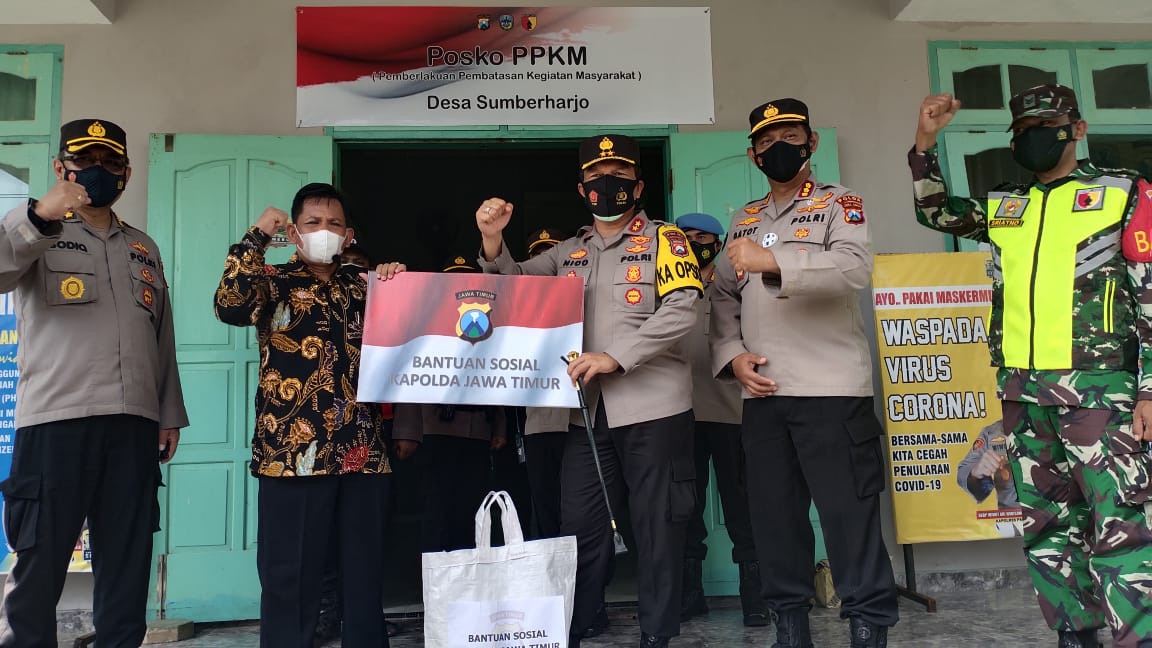 Kapolda Jatim saat melihat Posko, PPKM Mikro dan Polda Jatim Akan Mengupayakan Untuk Kebutuhan Testing, Tracing, dan Treatment Minggu (14/2/2021)