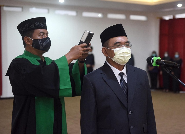 Wali Kota Kediri Abdullah Abu Bakar melantik Bagus Alit sebagai Sekretaris Daerah (Sekda) Kota Kediri. SP/Can