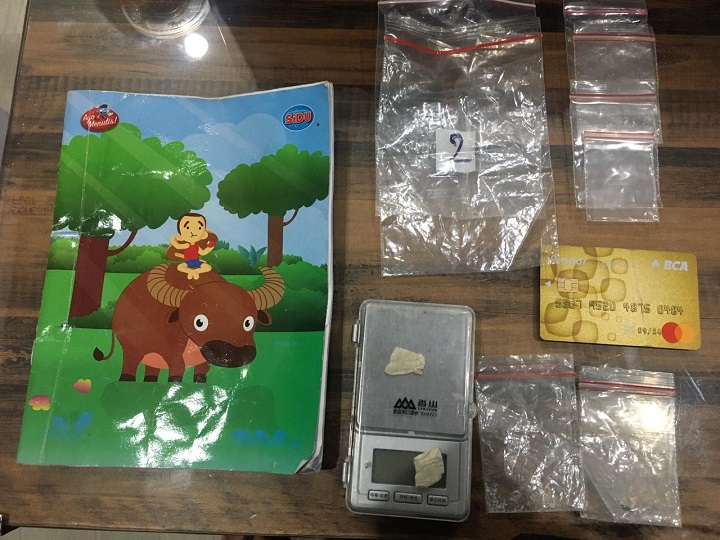  Barang bukti yang diamankan dari tangan pelaku. SP/Mahbub Fikri