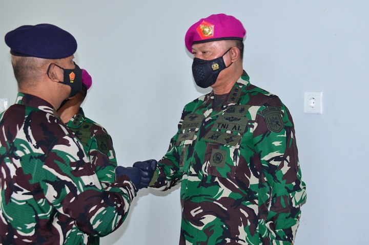 Serah terima jabatan di lingkungan Lantamal V. SP/Dispen Lantamal V