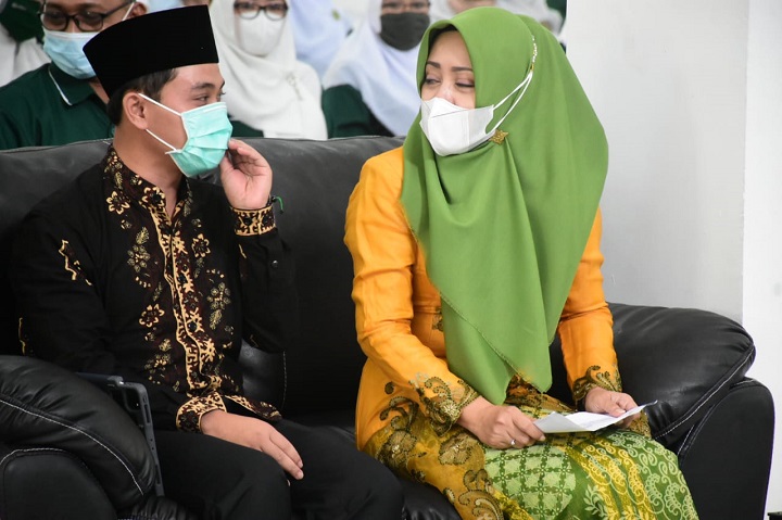 Bupati dan Wabup Mojokerto saat menghadiri pelantikan PAC ISNU Kabupaten Mojokerto Masa Khidmat 2021-2024. SP/Dwy AS