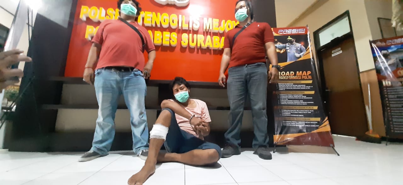 Tersangka, Indra Purnama, 35, warga Jalan Patua, atau Jalan Tempel Gang I, Surabaya. Lelaki yang tinggal di Jalan Kupang Panjaan III, Surabaya itu diringkus di rumah kos Jalan Tubanan, Tandes, Surabaya.Rabu (24/3/2021)