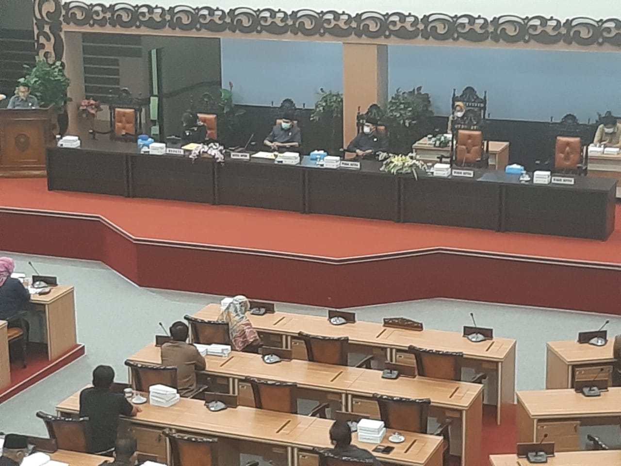 Paripurna DPRD Kabupaten Mojokerto agenda penyampaian jawaban Bupati atas Pandangan Umum Fraksi Terhadap 3 Raperda.  SP/Dwy Agus Susanti