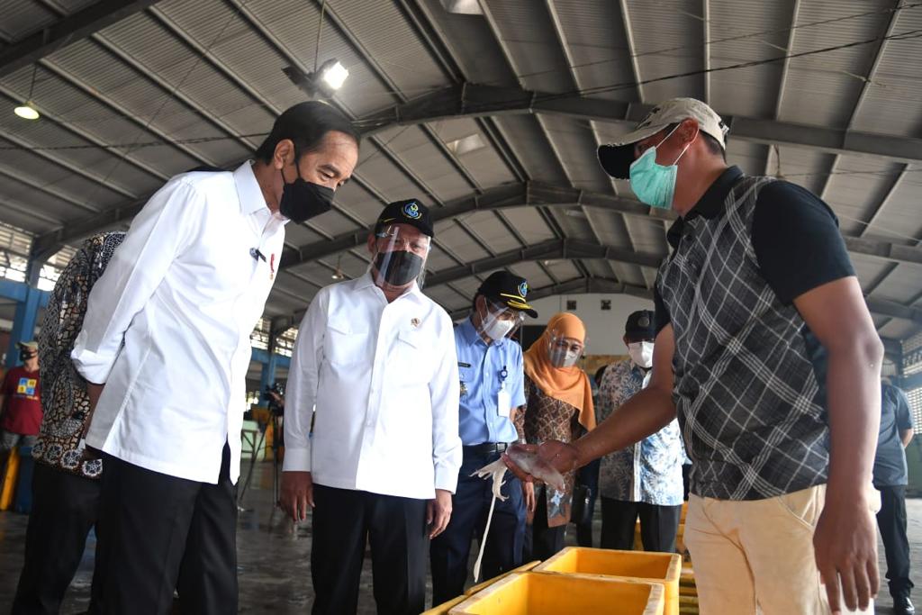 Presiden Republik Indonesia Joko Widodo melakukan kunjungan kerja ke Lamongan bersama Forkopimda Jatim Kamis (6/5/2021)