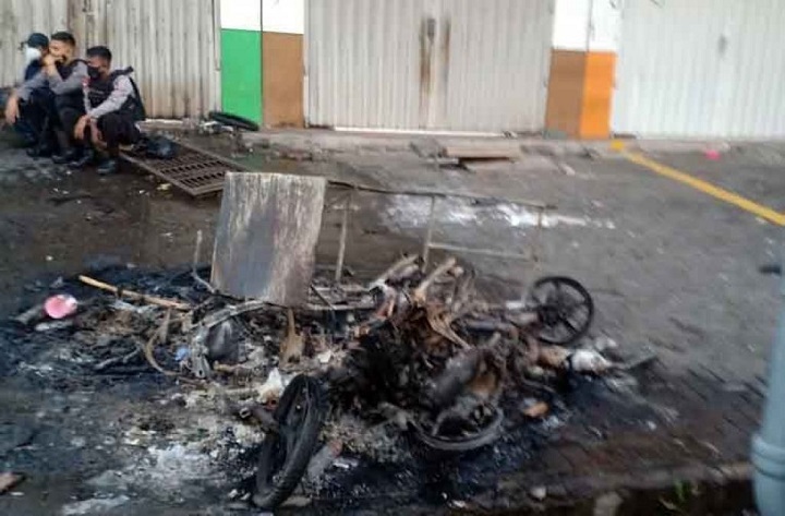 Lokasi bentrok antara kelompok pesilat dan security yang terjadi beberapa waktu lalu.