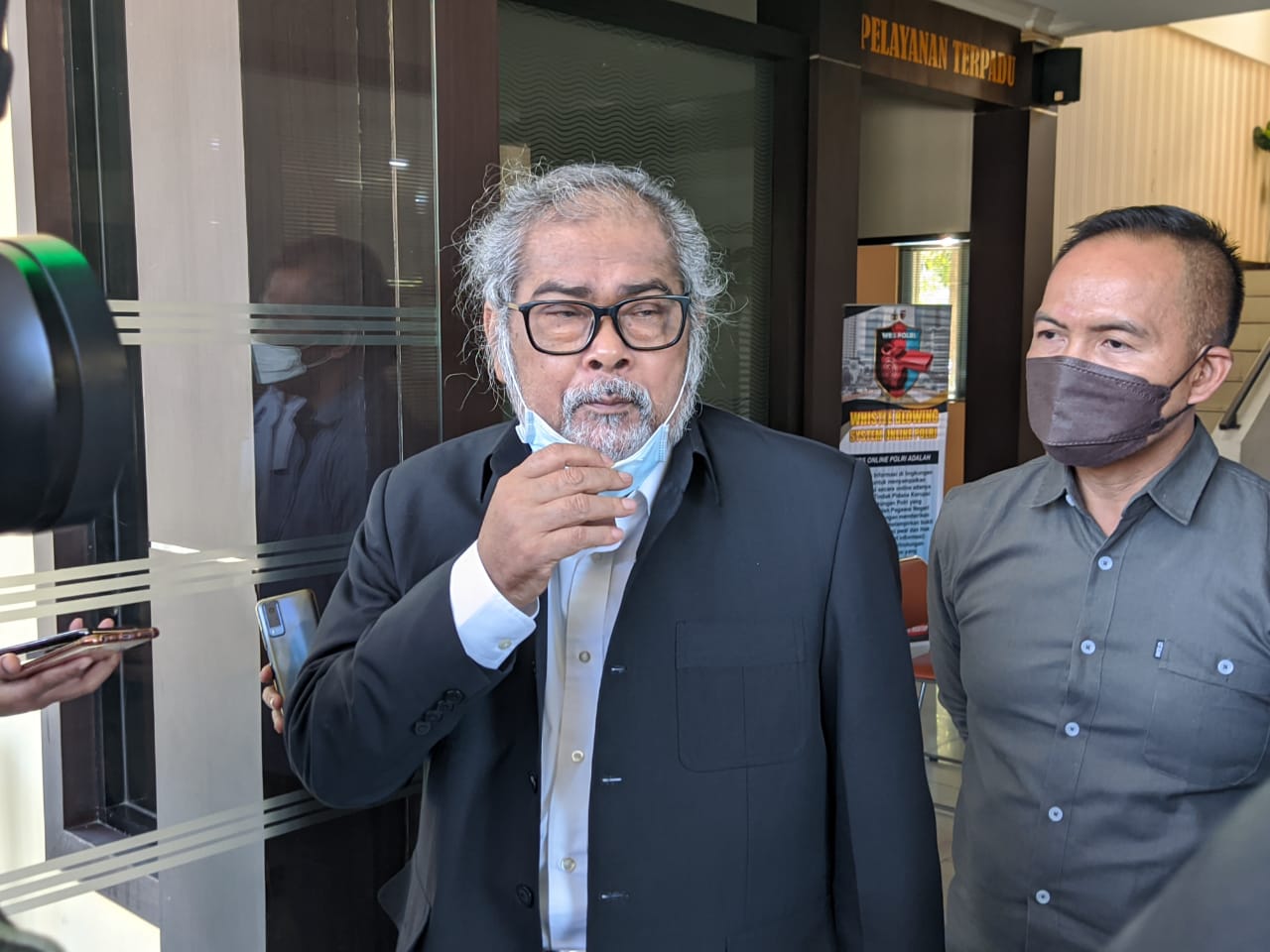 Komnas perlindungan anak Arist merdeka Sirait melaporkan pemilik sekolah di Batu lakukan kejahatan luar biasa ke Polda Jatim Sabtu (29/5/2021)