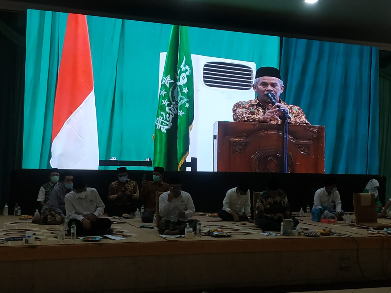 Ketua PWNU Jatim KH Marzuqi Mustamar saat berikan sambutan