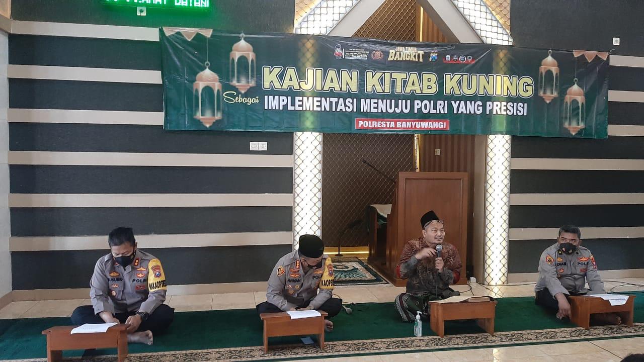 Ngaji kitab kuning diikuti oleh 2.925 orang anggota Polri dan ASN serta dihadiri oleh Pejabat Utama Polda Jatim, Jumat (4/6/2021)