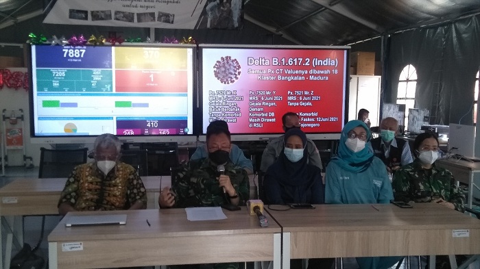 Konferensi Pers di Rumah Sakit Lapangan Indrapura. SP/ANGGADIA MUHAMMAD