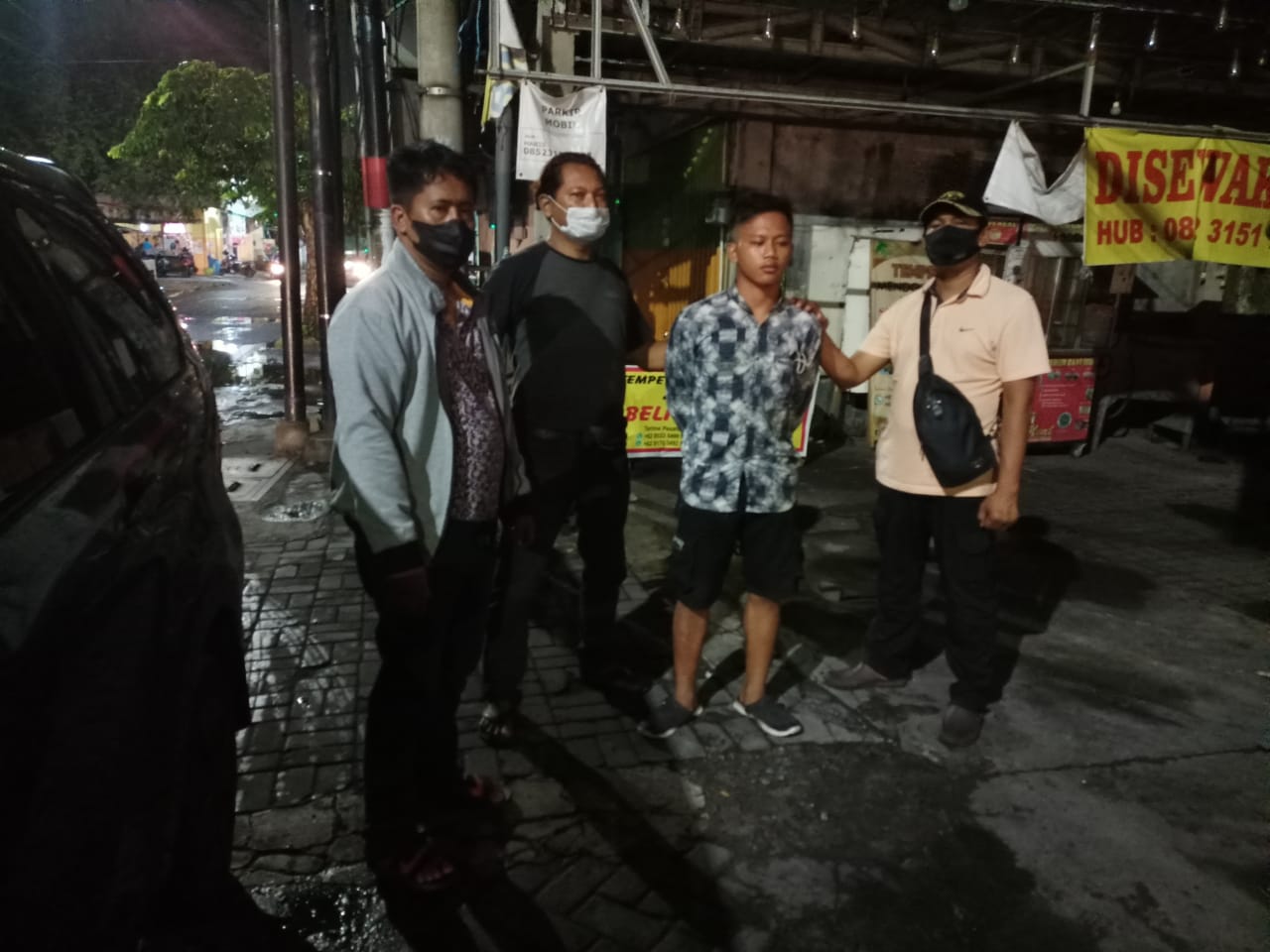 Para pelaku diamankan anggota Polsek Jambangan, Kamis (17/6/2021)