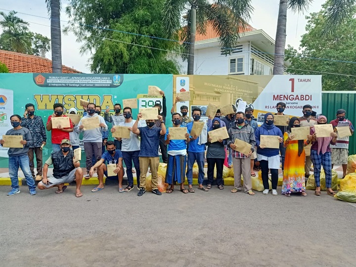 Pasien covid-19 di RSLI yang dinyatakan sembuh pada Senin (21/6). SP/Semmy Mantolas