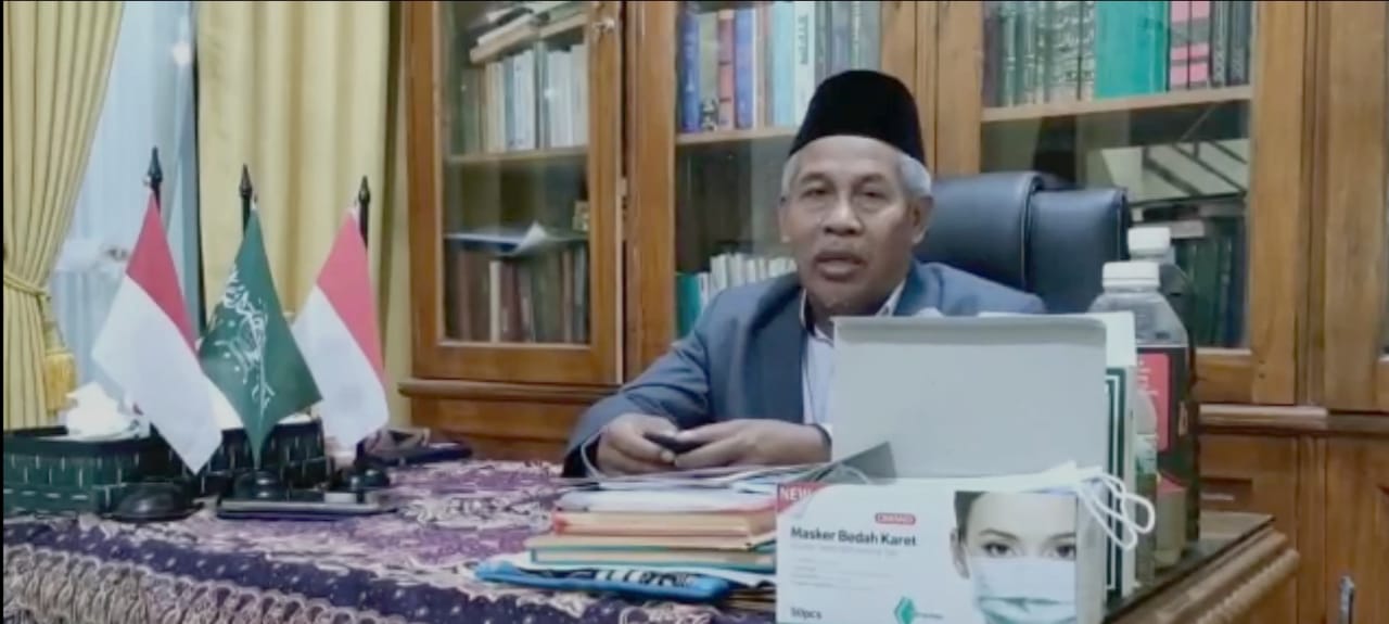 Ketua PWNU Jatim KH Marzuki Mustamar ayo sukseskan vaksin karena halal, Sabtu (21/8/2021)