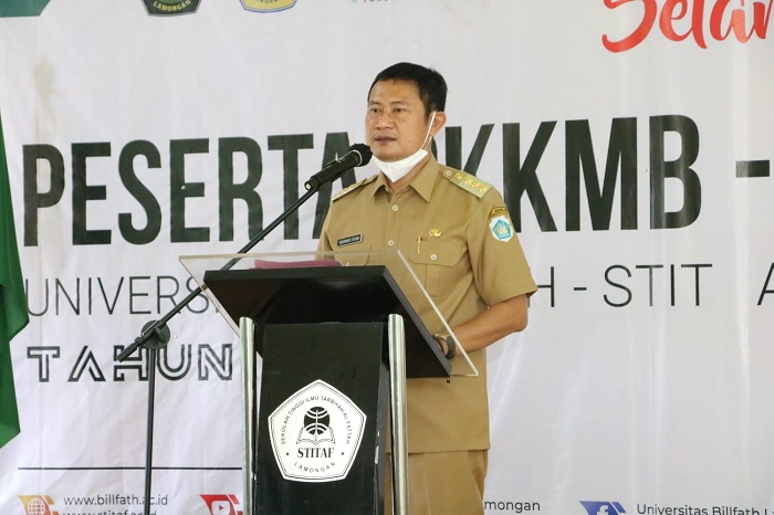 Caption: Bupati saat memberikan sambutan dalam PKKMB.SP/MUHAJIRIN KASRUN