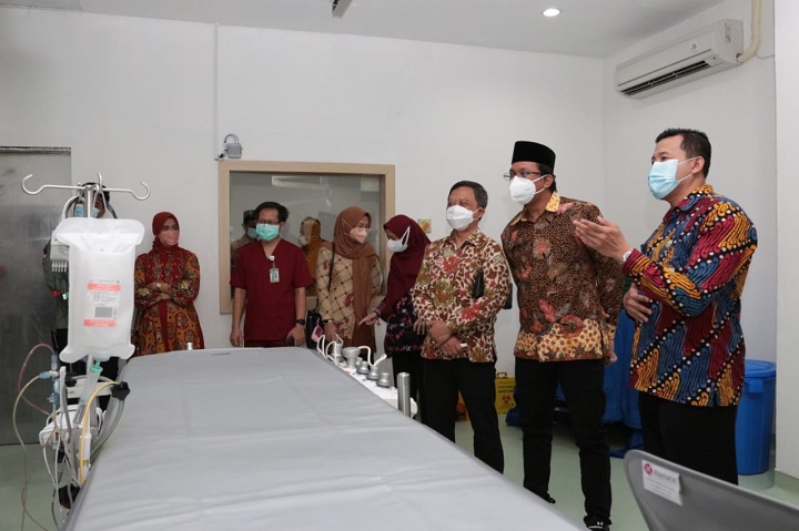 Bupati Sidoarjo Ahmad Muhdlor (Gus Muhdlor) saat menghadiri peresmian IGD Modern dan layanan kemoterapi RSI Siti Hajar Sidoarjo, Selasa, (28/9). SP/Sugeng Purnomo