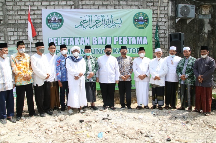 Bupati saat sambutan peletakan batu pertama pembangunan kantor JATMAN Lamongan. SP/MUHAJIRIN KASRUN