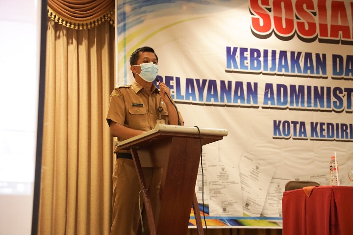 Ferry Djatmiko, Asisten Perekonomian dan Pembangunan Pemerintah Kota Kediri saat memberikan sambutan