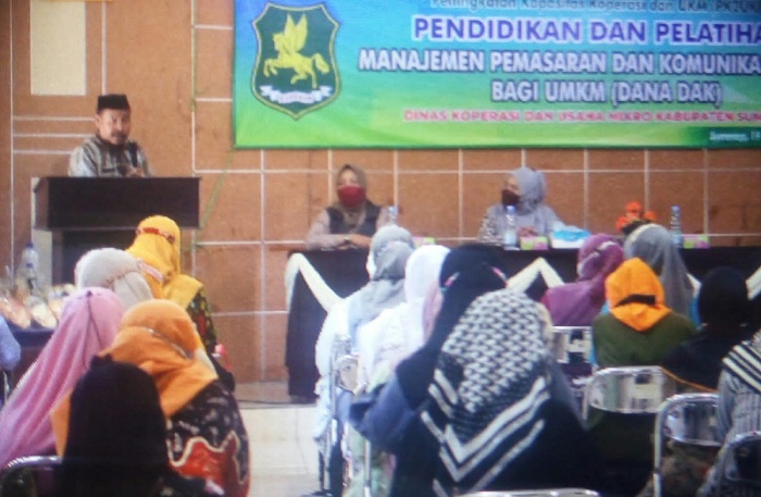  Kegiatan Pendidikan dan Pelatihan Manajemen Pemasaran dan Komunikasi Bisnis bagi para pelaku Usaha Mikro, Kecil dan Menengah (UMKM) . SP/AR