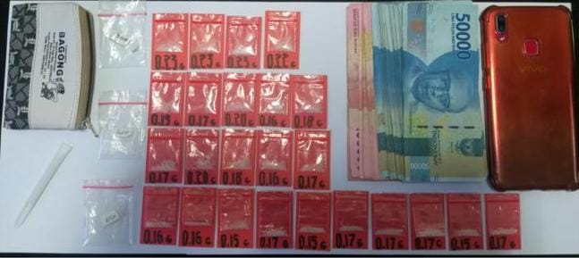 Barang bukti sabu siap edar yang disita dari tangan pelaku. SP/Grs