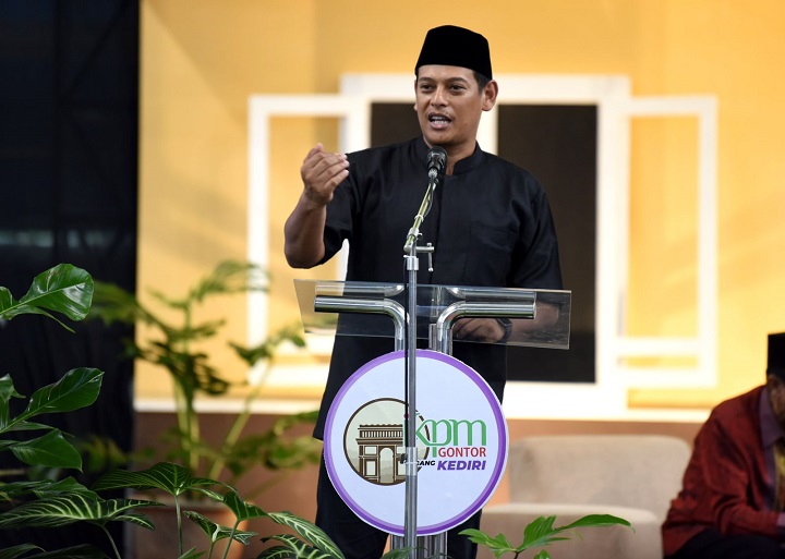 Wali Kota Kediri Abdullah Abu Bakar bangga Reuni Akbar dan Halal bi Halal Ikatan Keluarga Pondok Modern (IKPM) Gontor Cabang Kediri diselenggarakan di Kota Kediri