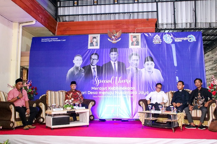 Suasana sarasehan yang juga mengundang tokoh nasional cukup menarik. SP/MUHAJIRIN KASRUN