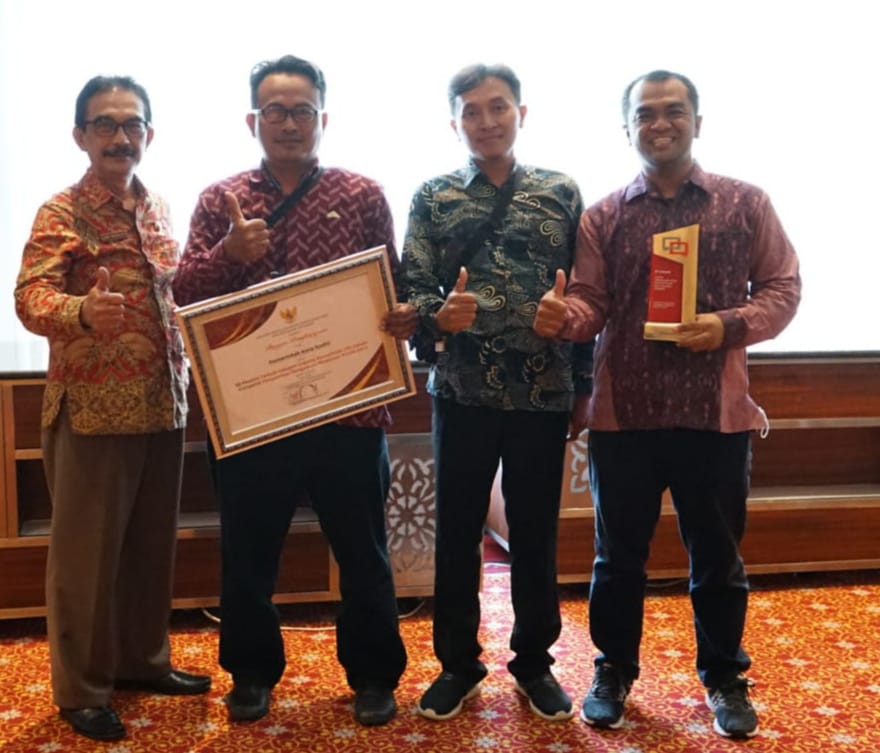 Pemerintah Kota Kediri turut diundang untuk hadir di Hotel Ritz Calrton Jakarta guna menerima piagam penghargaan sebagai salah satu dari 17 peserta terbaik se Indonesia