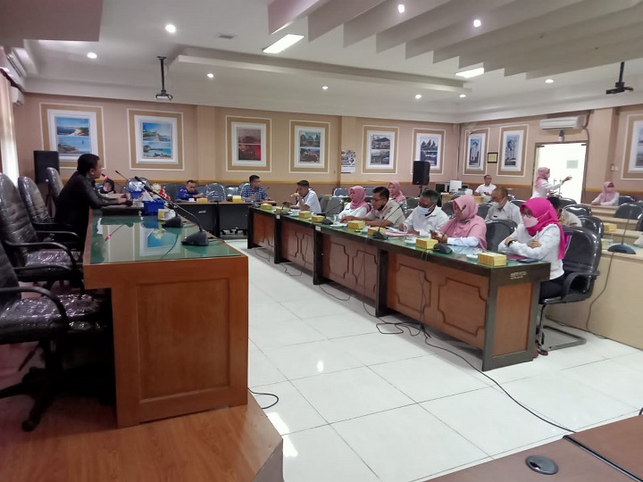 Komisi A DPRD Lamongan saat hearing dengan dinas terkait. SP/MUHAJIRIN KASRUN