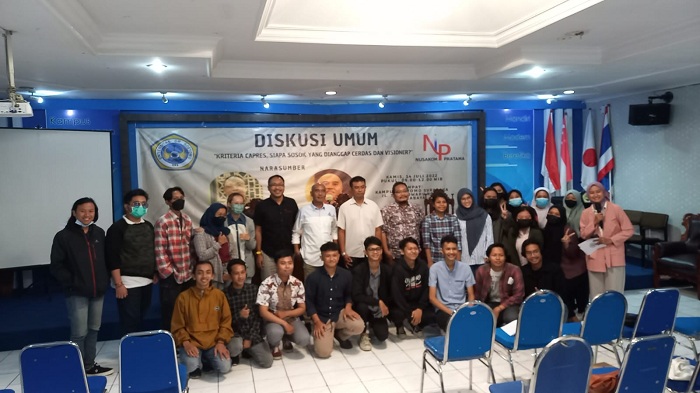 Diskusi Umum Kriteria Capres, Siapa Sosok yang Dianggap Cerdas dan Visioner? yang diselenggarakan oleh Universitas Dr. Soetomo, Kamis (14/7). SP/ALQ
