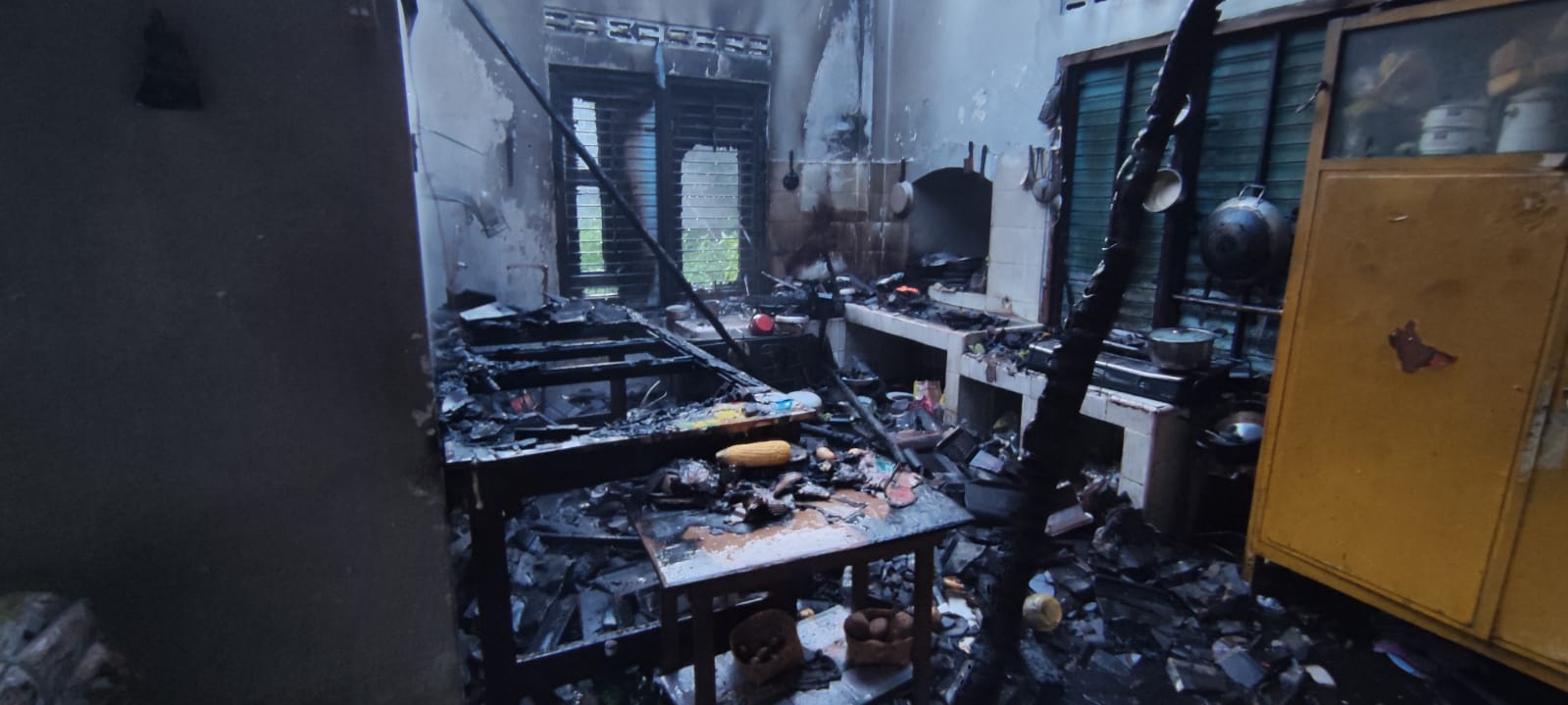 Kondisi bangunan pasca api berhasil dipadamkan. SP/Hadi Lestariono 