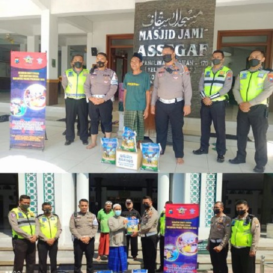 Kasat Lantas Pasuruan Kota AKP Yudiyono, SH, bersama jajarannya melaksanakan kegiatan Baksos kerja bakti dan Bansos Sembako kepada Takmir Masjid di Kota Pasuruan.