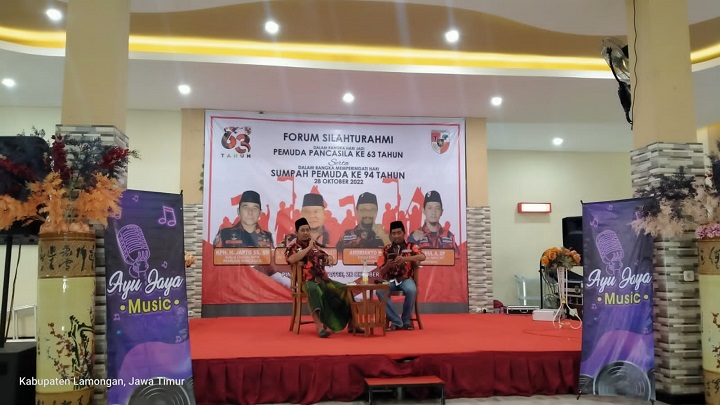 Sekretaris Pemuda Pancasila Lamongan Zainul Arifin saat memberikan materi ideologi Pancasila. SP/MUHAJIRIN KASRUN