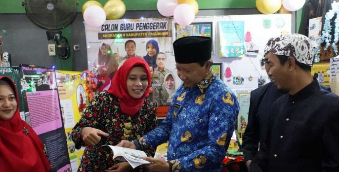 Bupati Pasuruan Gus Irsyad dalam agenda panen hasil belajar lokakarya ke-7.